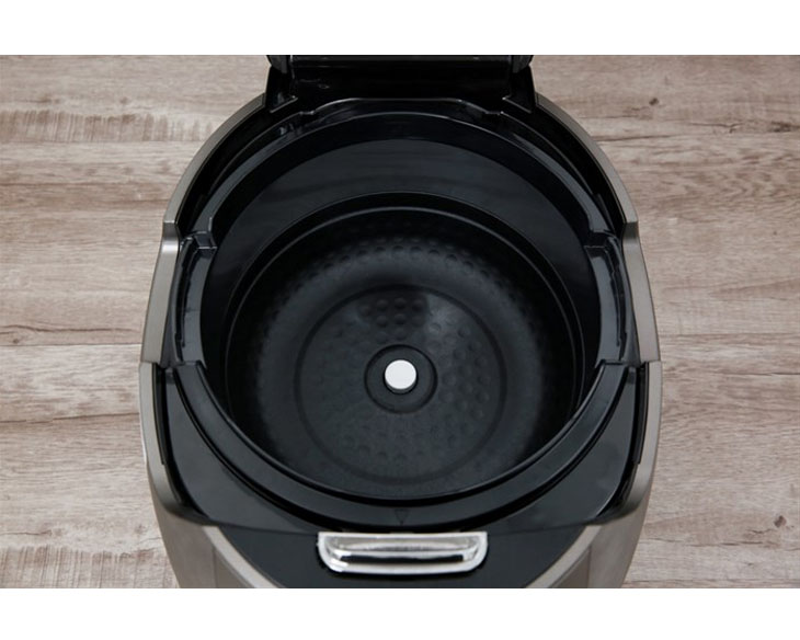 Nồi cơm cao tần Cuckoo 1.8 lít CRP-CHSS1009FN giá tốt Nồi cơm cao tần Cuckoo 1.8 lít CRP-CHSS1009FN giá tốt - góc nhìn 5