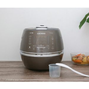 Nồi cơm cao tần Cuckoo 1.8 lít CRP-CHSS1009FN giá tốt - góc nhìn 2