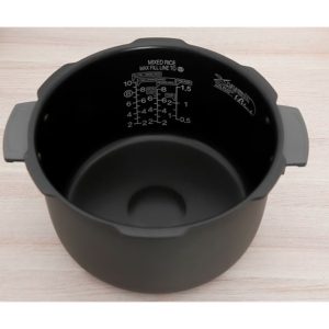 Nồi cơm áp suất Cuckoo 1.8 lít CRP-PK1000S/BKCGVNCV - góc nhìn 5