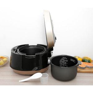 Nồi cơm áp suất Cuckoo 1.8 lít CRP-PK1000S/BKCGVNCV - góc nhìn 3