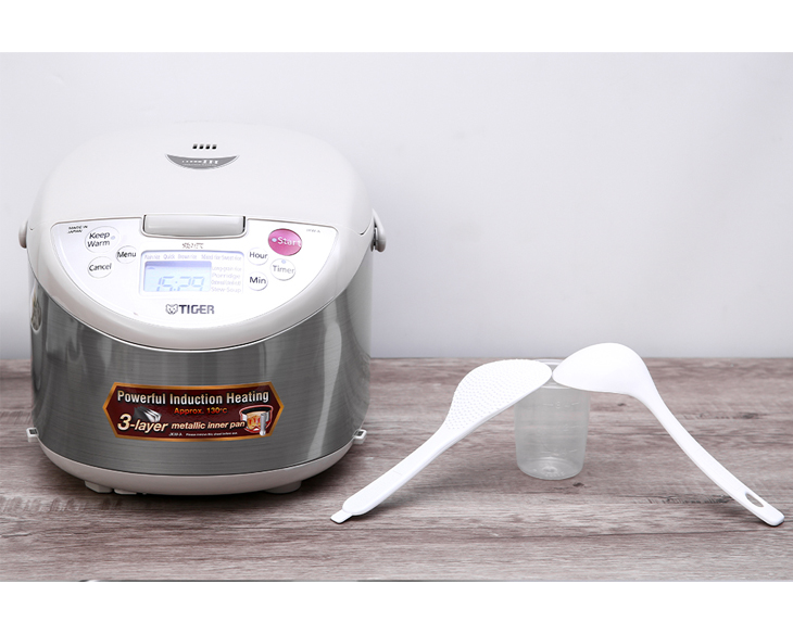 Nồi cơm cao tần Tiger 1.8 lít JKW-A18W chính hãng, giá tốt Nồi cơm cao tần Tiger 1.8 lít JKW-A18W chính hãng, giá tốt - góc nhìn 2