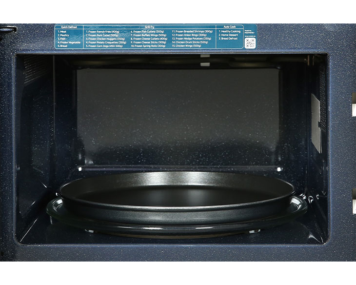 Lò vi sóng có nướng Samsung MG23T5018CK/SV 23 lít Lò vi sóng có nướng Samsung MG23T5018CK/SV 23 lít - góc nhìn 5