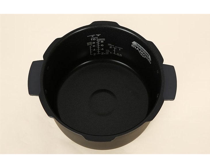 Nồi cơm áp suất Cuckoo 1.8 lít CRP-RT1008F/BKTSVNCV Nồi cơm áp suất Cuckoo 1.8 lít CRP-RT1008F/BKTSVNCV - góc nhìn 5