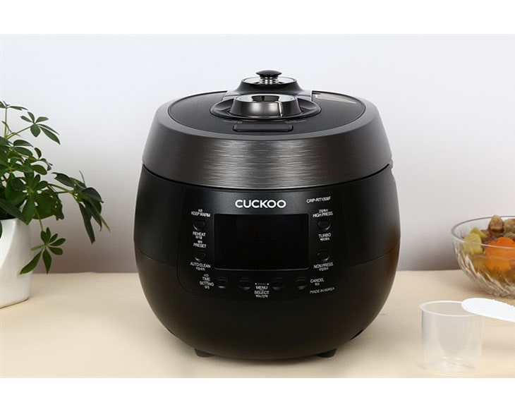 Nồi cơm áp suất Cuckoo 1.8 lít CRP-RT1008F/BKTSVNCV Nồi cơm áp suất Cuckoo 1.8 lít CRP-RT1008F/BKTSVNCV - góc nhìn 2