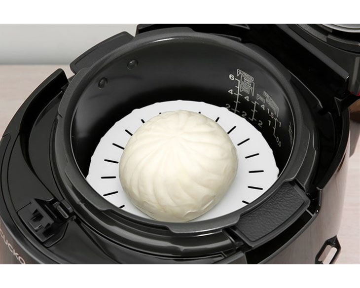 Nồi cơm áp suất Cuckoo 1.08 lít CRP-PK0600F/BKRDVN Nồi cơm áp suất Cuckoo 1.08 lít CRP-PK0600F/BKRDVN - góc nhìn 5
