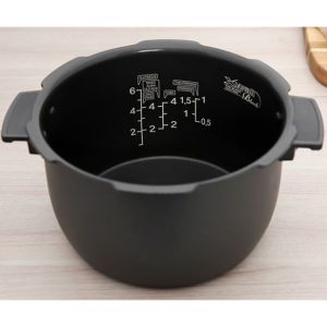 Nồi cơm áp suất Cuckoo 1.08 lít CRP-PK0600F/BKRDVN - góc nhìn 4