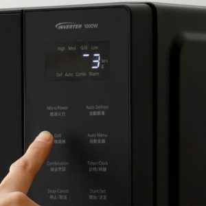 Lò vi sóng có nướng Panasonic 29 lít NN-GD35QBYUE - góc nhìn 5
