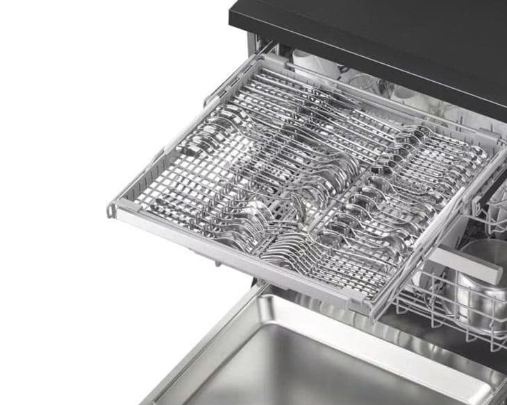 Máy Rửa Chén Panasonic NP-FMK16XE chính hãng, giá rẻ Máy Rửa Chén Panasonic NP-FMK16XE chính hãng, giá rẻ - góc nhìn 4