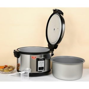 Nồi cơm điện nắp gài Cuckoo 6.3 lít CR-3521/BKSTVNCV giá tốt - góc nhìn 2